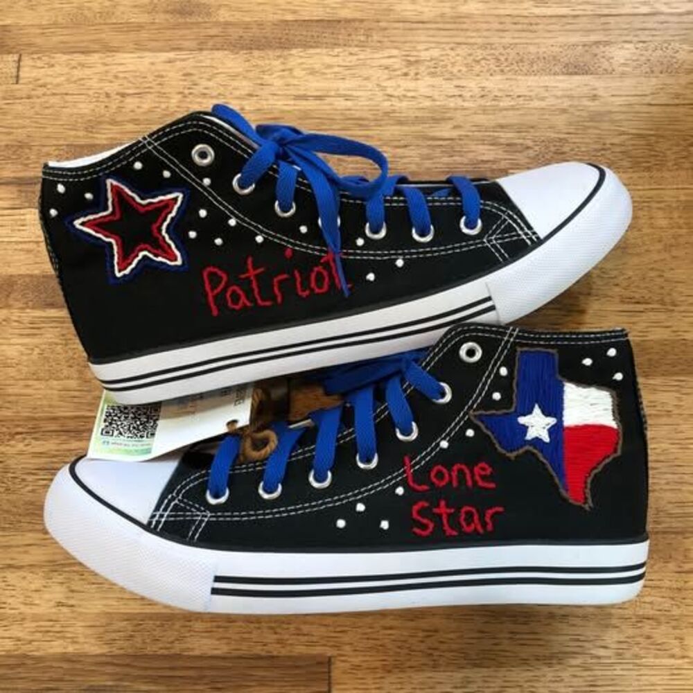 Texas Hand Embroidered Sneakers Womens Size 10